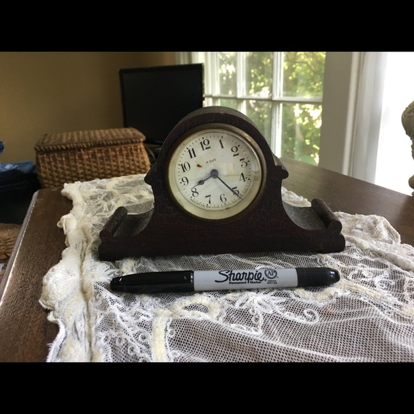 Early 1900s 8-day mantle clock. Made in New Haven, Connecticut USA🇺🇸 - Picture 2 of 8